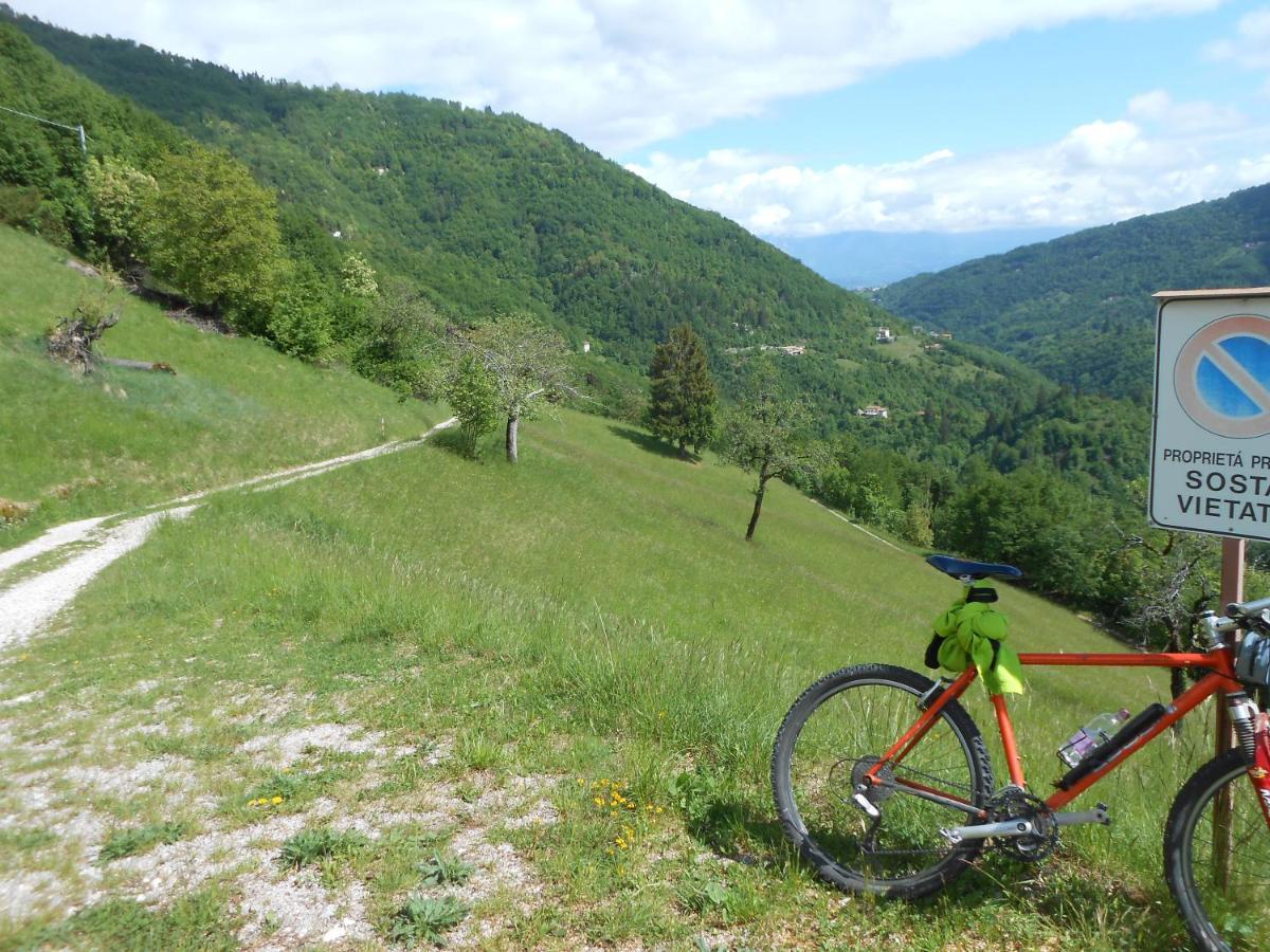Agriturismo La Casa Nei Boschi Colderu Bagian luar foto